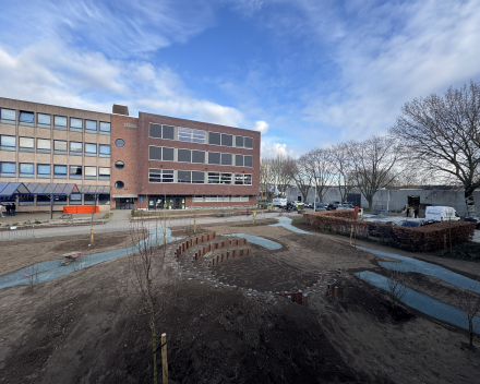 aanleg amfitheater en tuin
