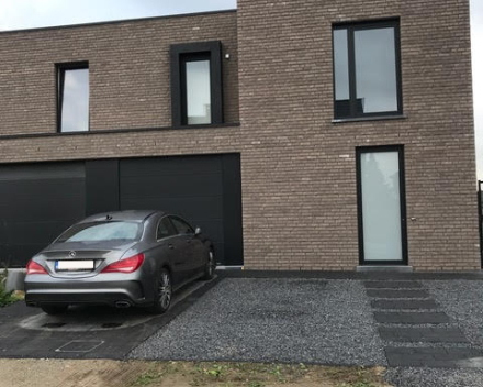 Totaalproject oprit in klinker 20x30