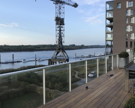 Aanleg terras in Ipé Hout